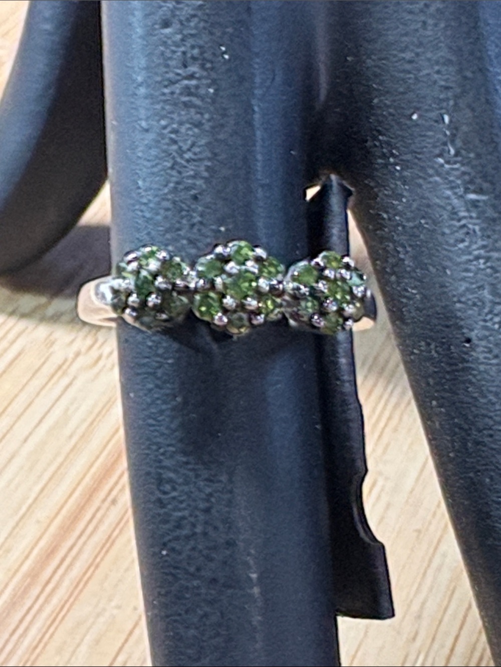 Nice, 925 Sterling Silver Ring featuring a three-stone peridot cluster design. 8